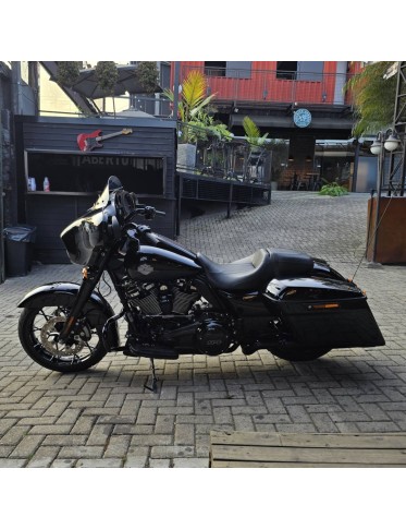 Harley-Davidson - (2022) Street Glide 114 R$129.900,00