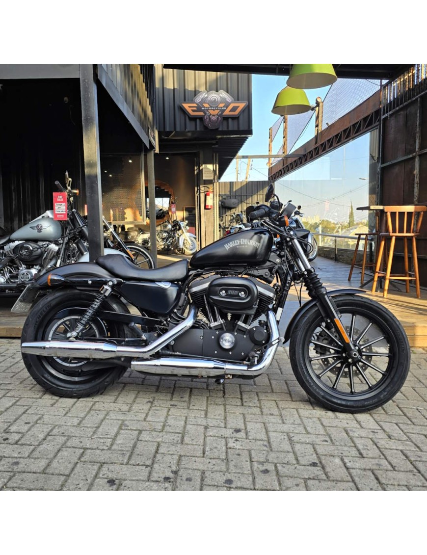 (2015) Sportster Iron 883